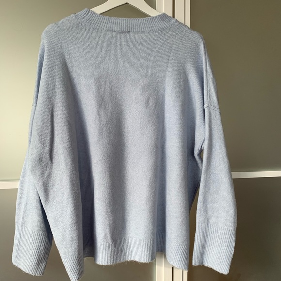 Vince Camuto long sleeve extended shoulder center-seam sweater. Ice blue. Sz L. - Picture 5 of 5